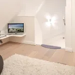 Tidenhus Flut Nyaraló *